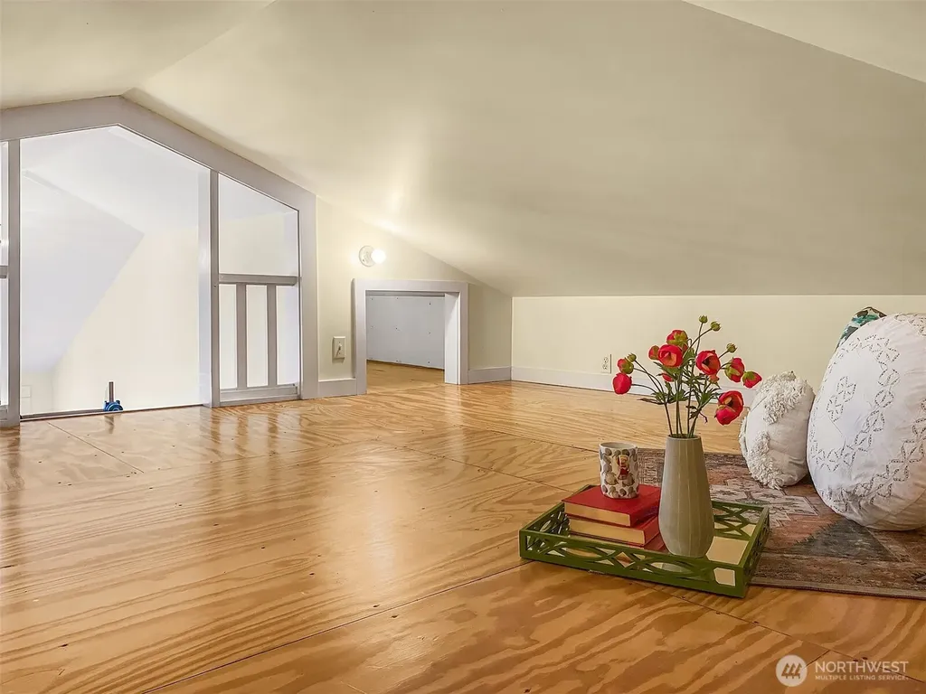 4858 S Orcas Street Seattle WA 98118