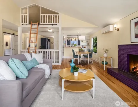 4858 S Orcas Street Seattle WA 98118