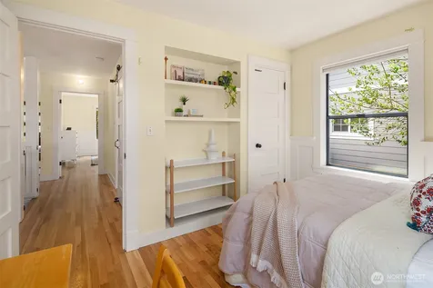 4858 S Orcas Street Seattle WA 98118