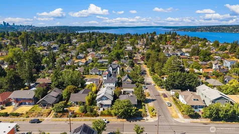 4858 S Orcas Street Seattle WA 98118