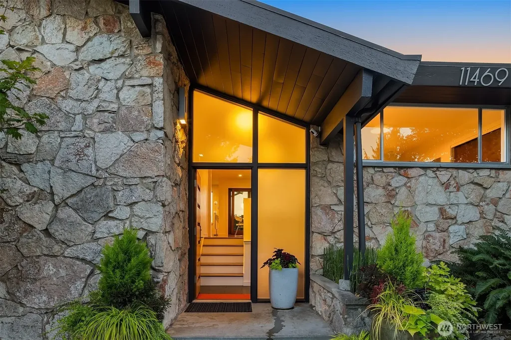 11469 Marine View Drive SW Seattle WA 98146