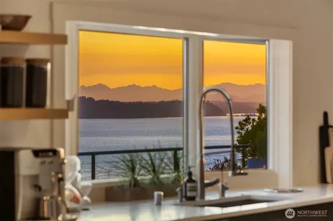 11469 Marine View Drive SW Seattle WA 98146