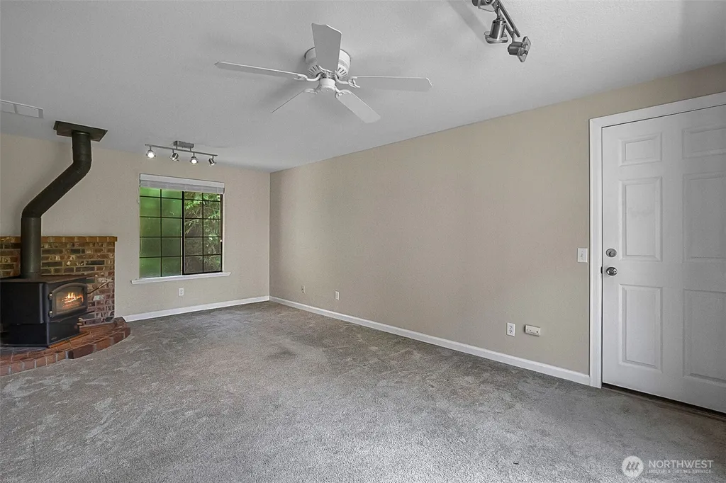 23822 35th Avenue W Brier WA 98036