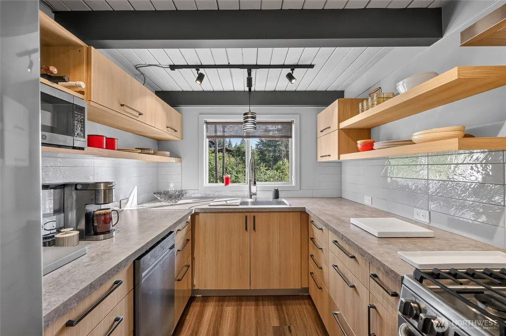 198 Alpine Drive Packwood WA 98361