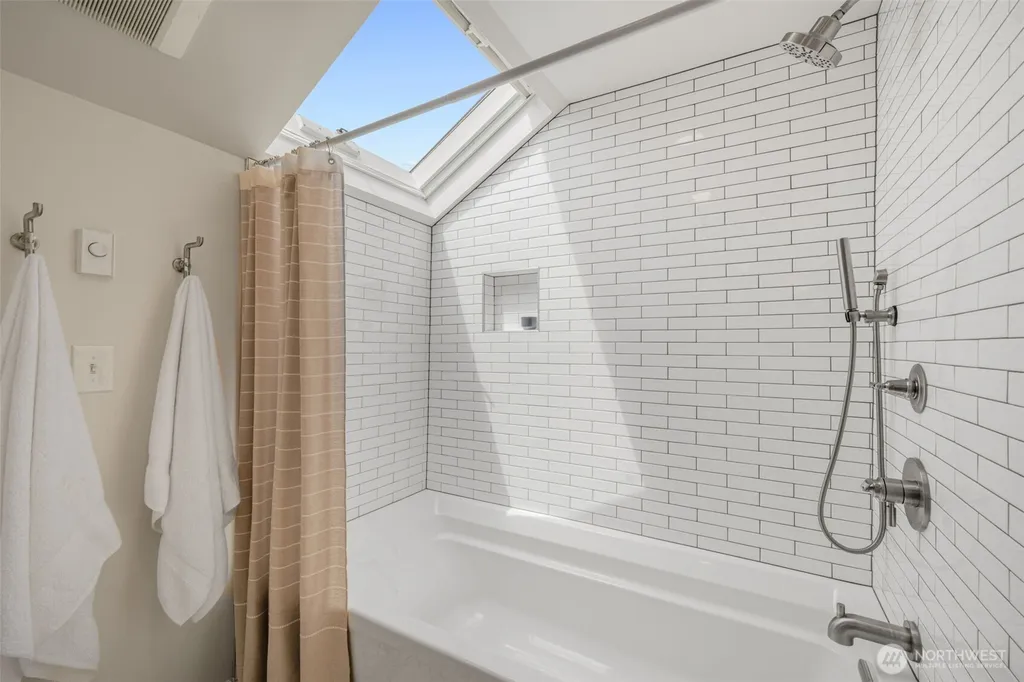 2235 Fairview Avenue E Seattle WA 98102