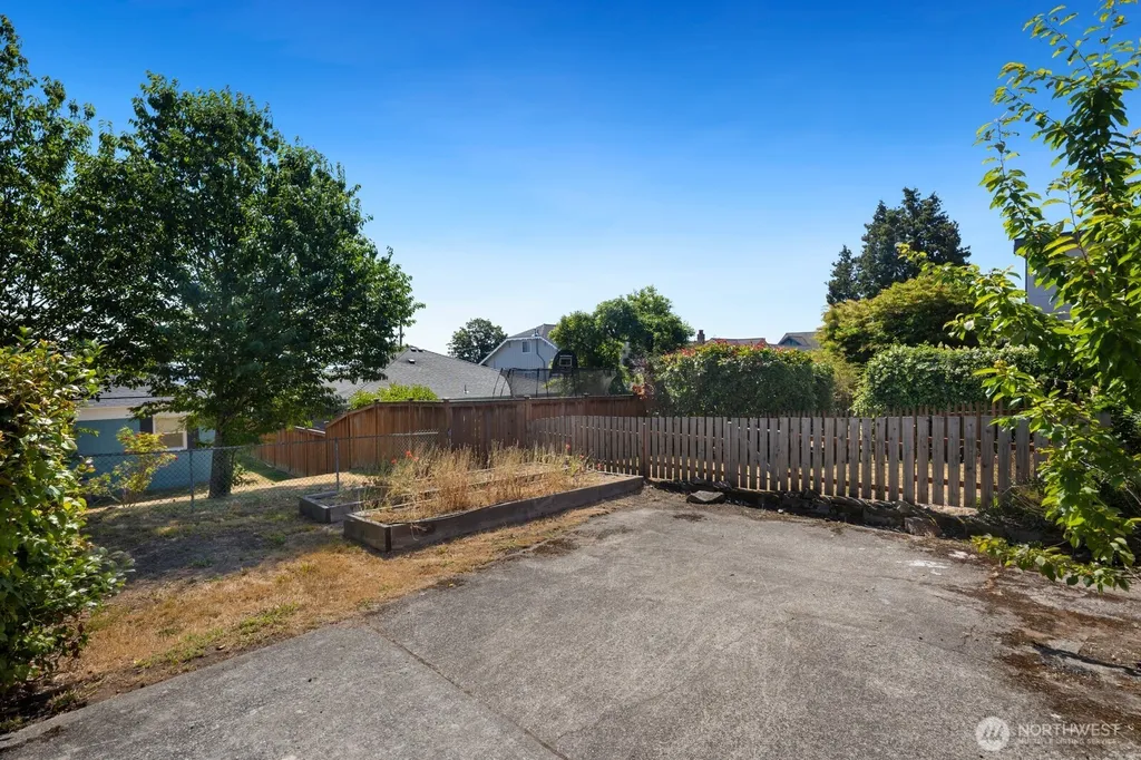 3410 37th Avenue SW Seattle WA 98126