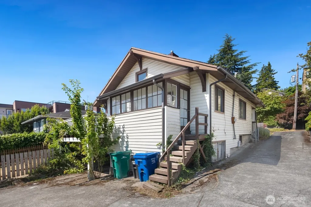 3410 37th Avenue SW Seattle WA 98126