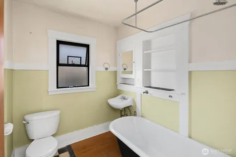 3410 37th Avenue SW Seattle WA 98126