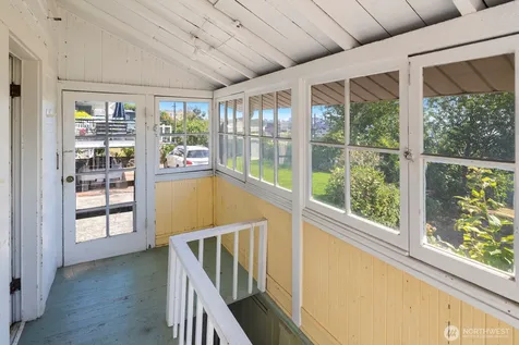 3410 37th Avenue SW Seattle WA 98126
