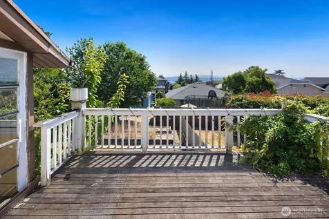3410 37th Avenue SW Seattle WA 98126
