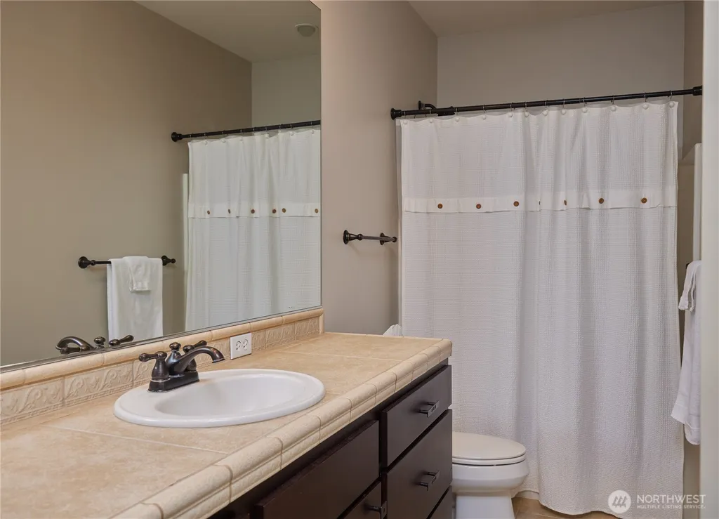 1016 SE Crestlane Drive College Place WA 99324