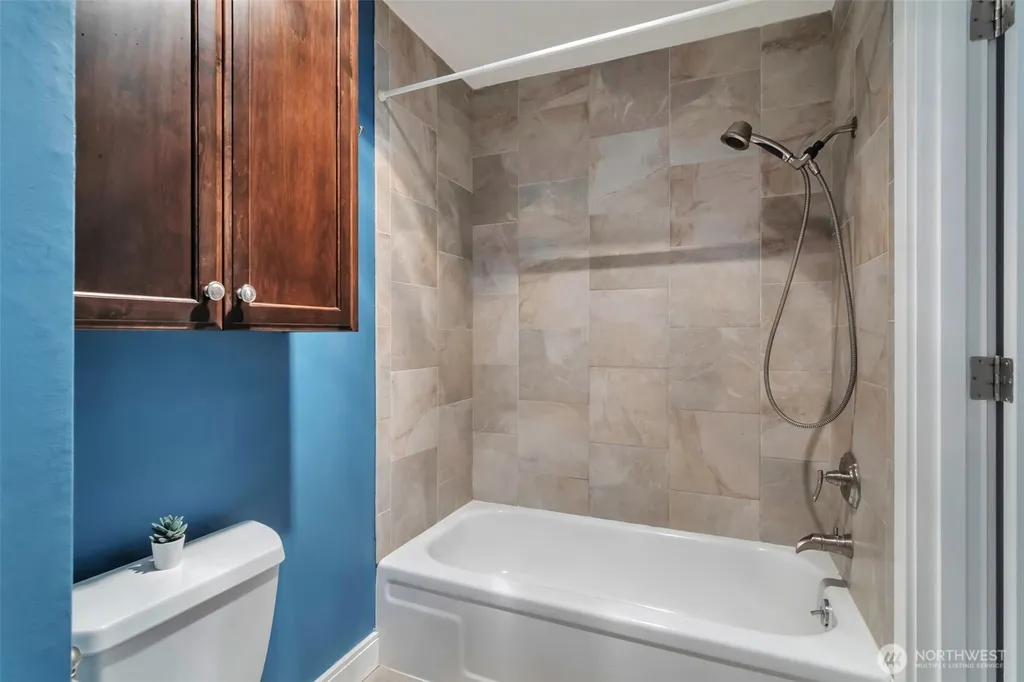 4183 W Lake Sammamish Parkway SE Bellevue WA 98008