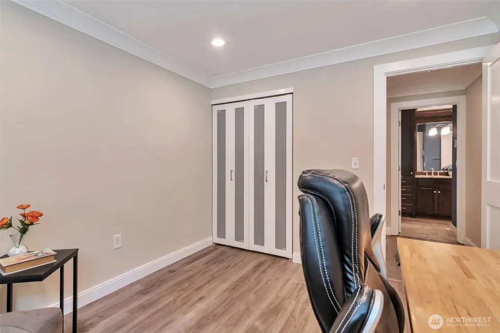 4183 W Lake Sammamish Parkway SE Bellevue WA 98008