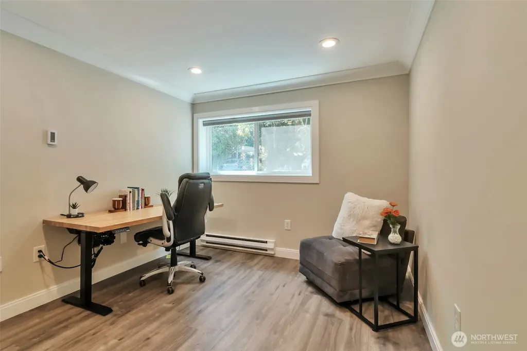 4183 W Lake Sammamish Parkway SE Bellevue WA 98008