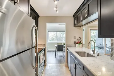 4183 W Lake Sammamish Parkway SE Bellevue WA 98008