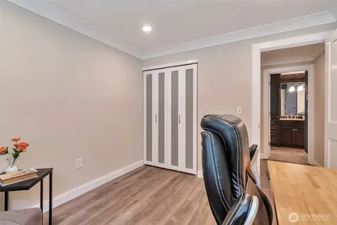 4183 W Lake Sammamish Parkway SE Bellevue WA 98008