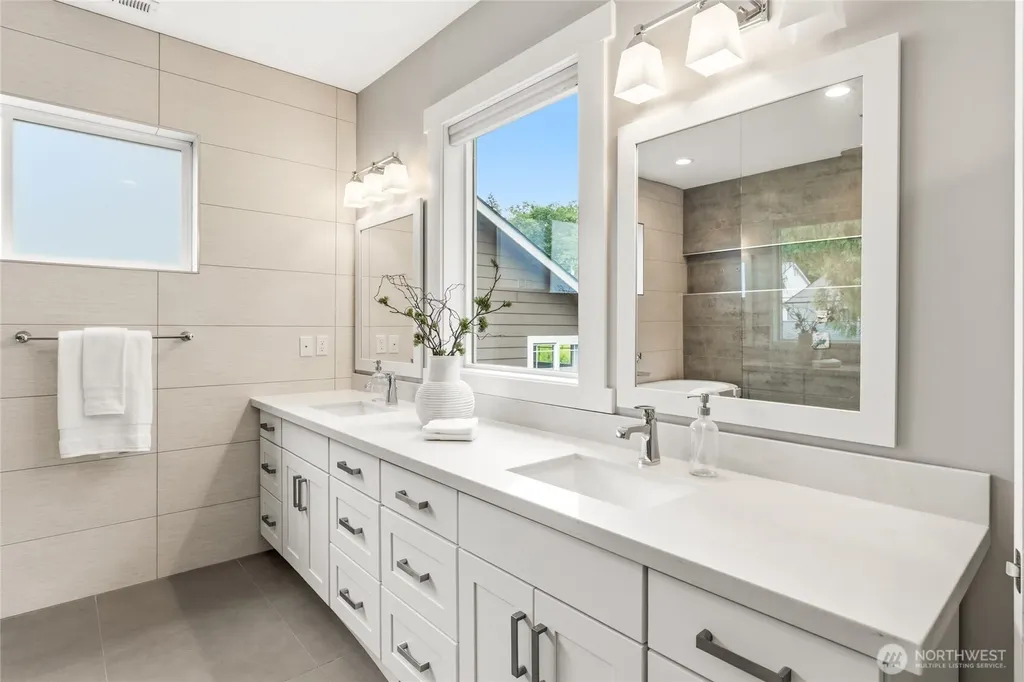 3509 W Thurman Street Seattle WA 98199