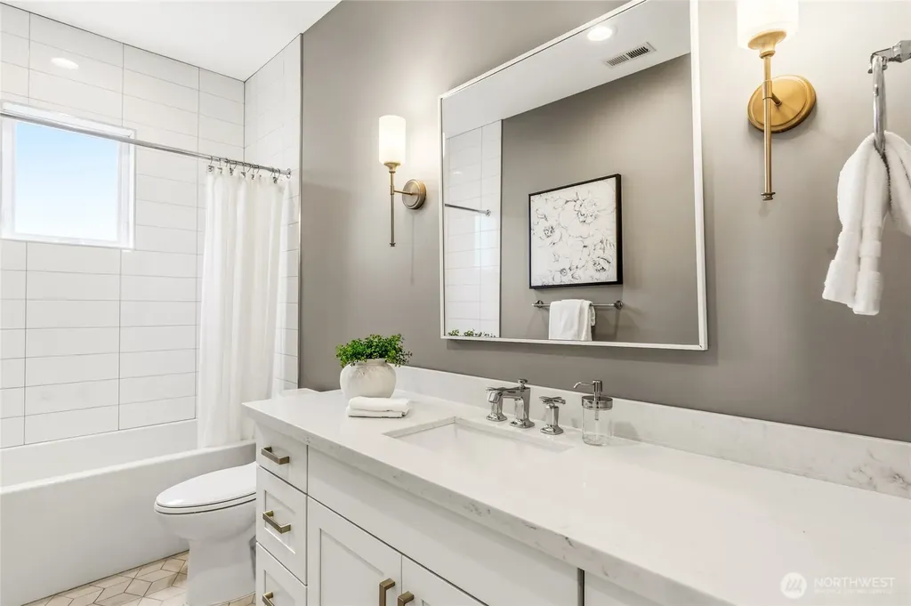 3509 W Thurman Street Seattle WA 98199
