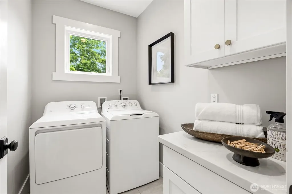 3509 W Thurman Street Seattle WA 98199