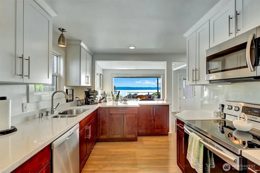 10825 Marine View Drive SW Seattle WA 98146
