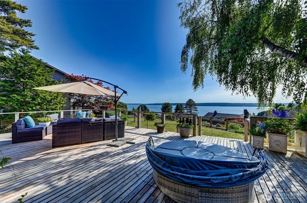 10825 Marine View Drive SW Seattle WA 98146