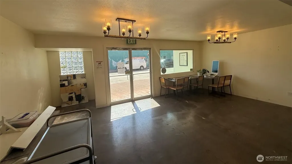 123 NW Front Avenue Castle Rock WA 98611