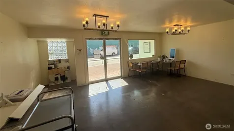 123 NW Front Avenue Castle Rock WA 98611