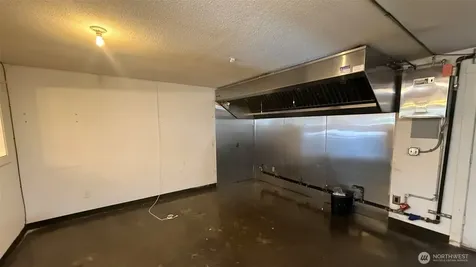 123 NW Front Avenue Castle Rock WA 98611