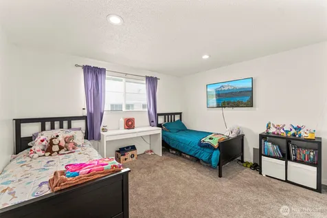1407 58th Avenue NE Tacoma WA 98422