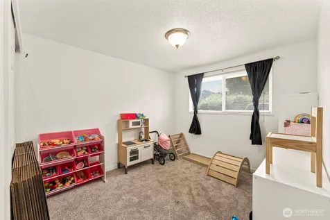 1407 58th Avenue NE Tacoma WA 98422