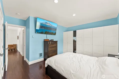 1407 58th Avenue NE Tacoma WA 98422
