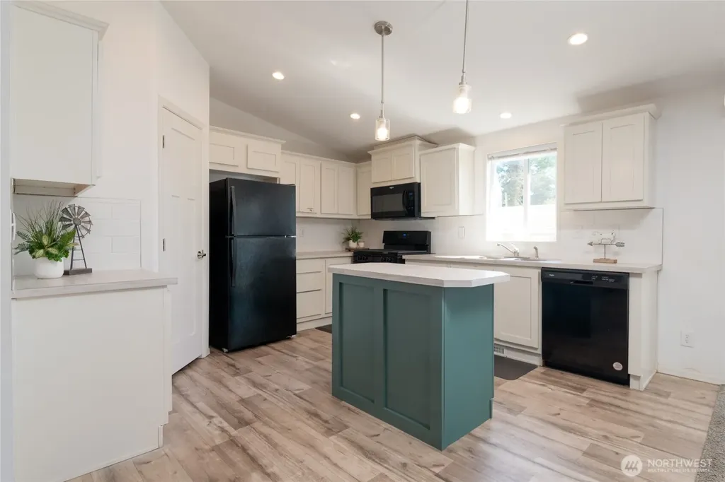 23708 Locust Way Bothell WA 98021