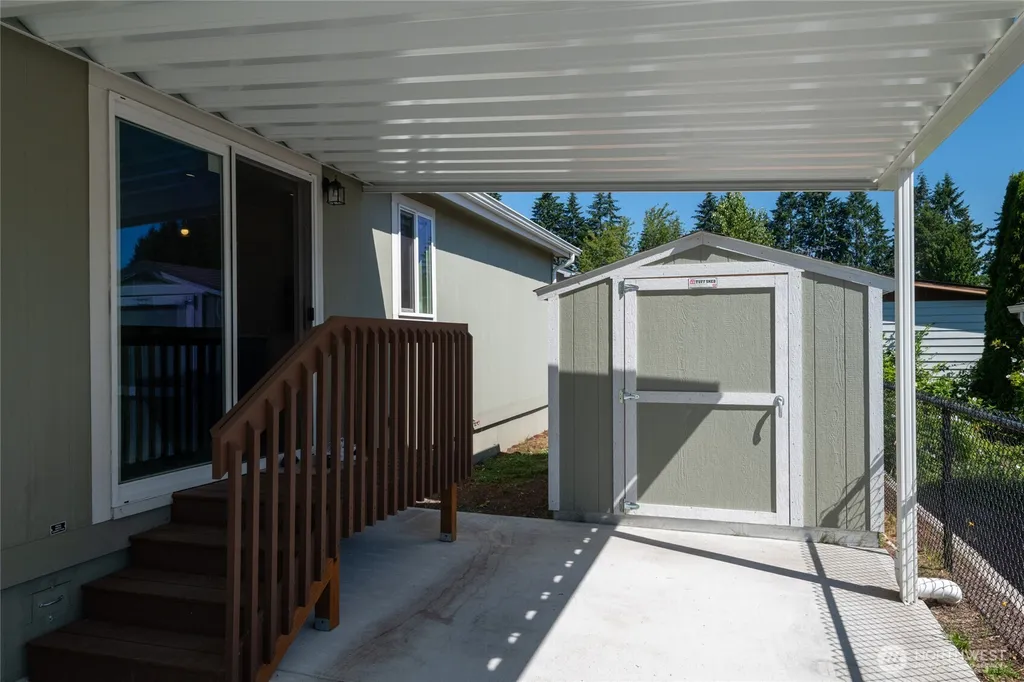 23708 Locust Way Bothell WA 98021