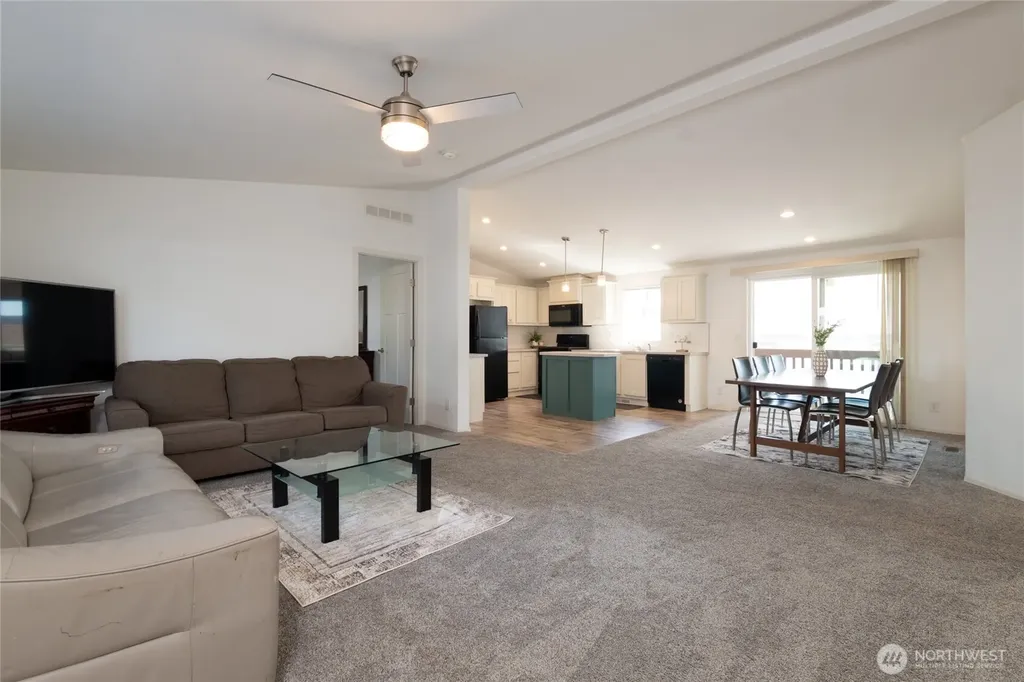23708 Locust Way Bothell WA 98021