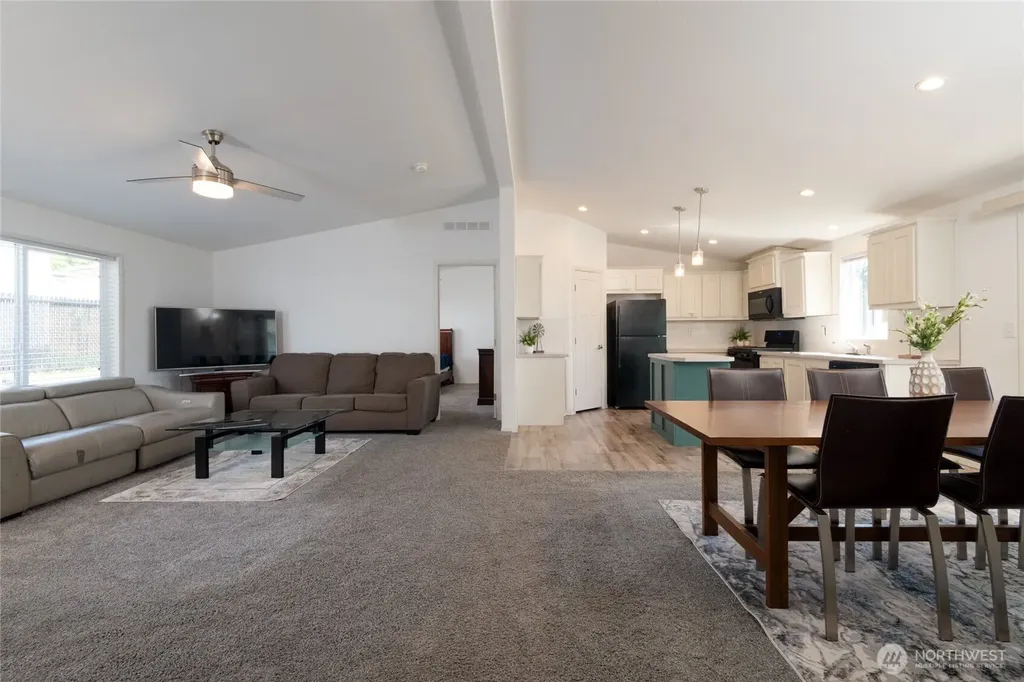 23708 Locust Way Bothell WA 98021
