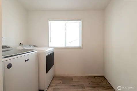 23708 Locust Way Bothell WA 98021