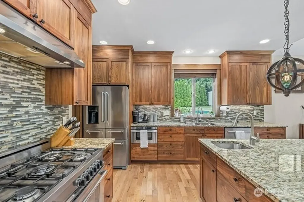 4220 121st Drive NE Lake Stevens WA 98258