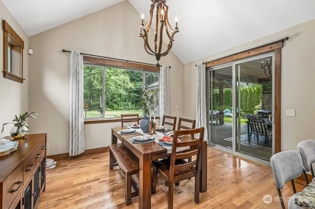 4220 121st Drive NE Lake Stevens WA 98258