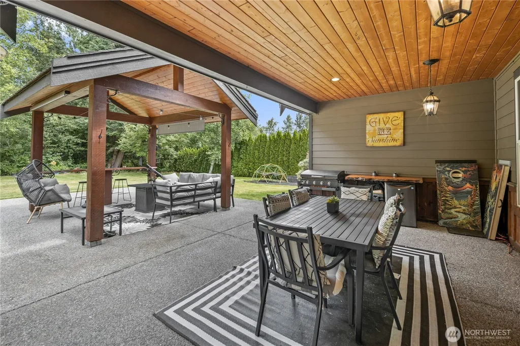 4220 121st Drive NE Lake Stevens WA 98258