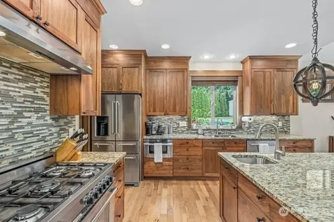 4220 121st Drive NE Lake Stevens WA 98258