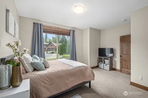 4220 121st Drive NE Lake Stevens WA 98258