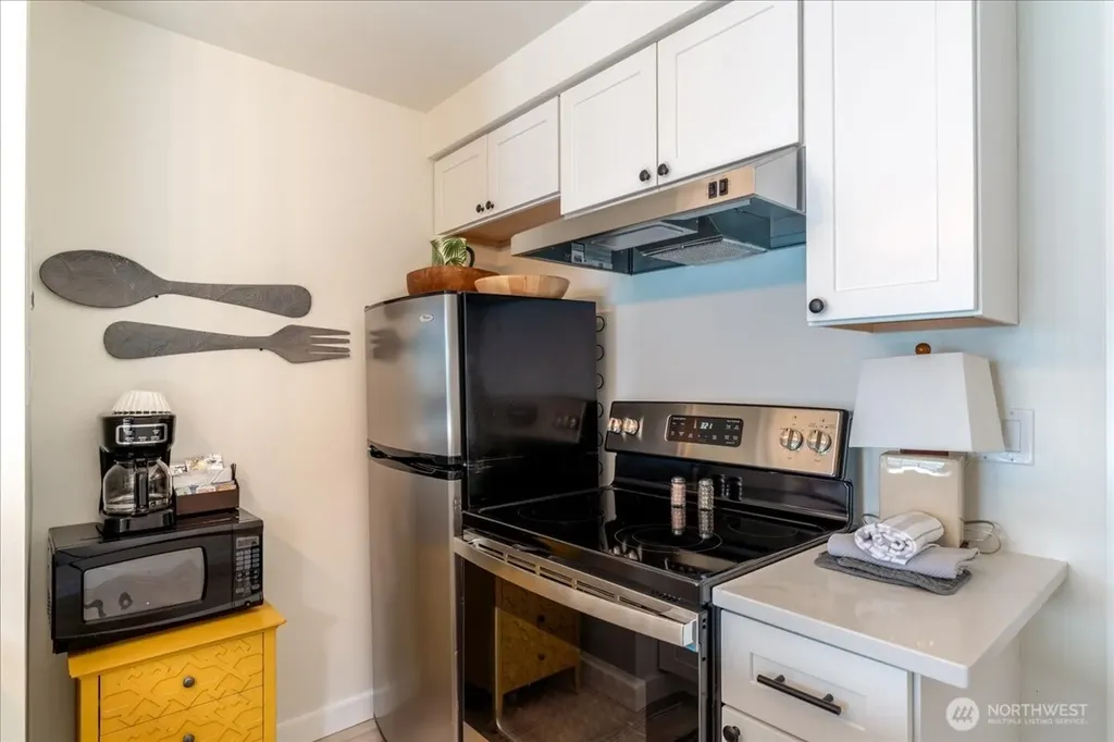 322 W Woodin 301 & 301a Avenue Chelan WA 98816