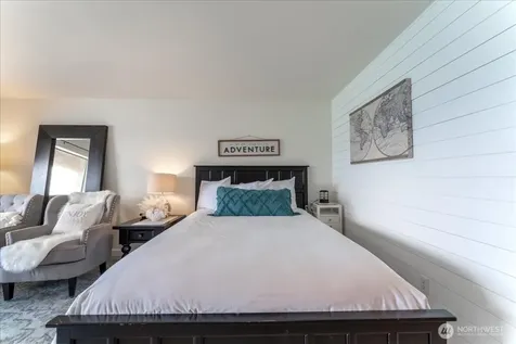 322 W Woodin 301 & 301a Avenue Chelan WA 98816
