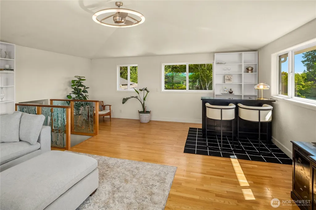 8505 21st Avenue NW Seattle WA 98117