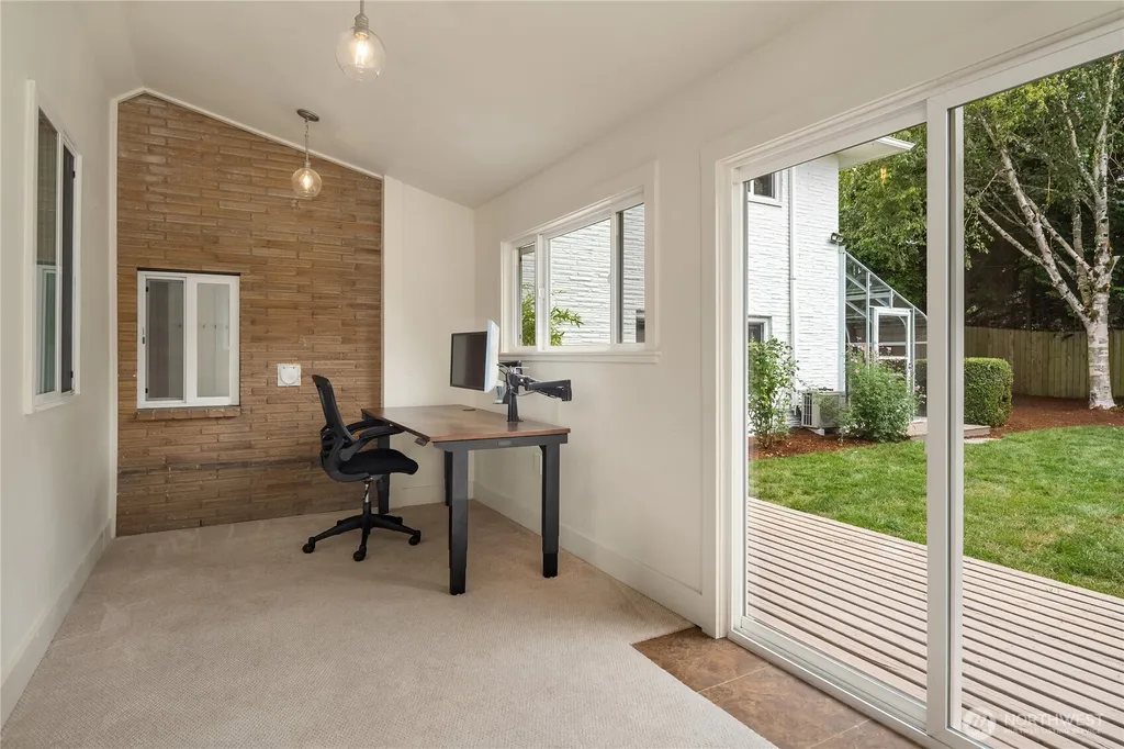 8505 21st Avenue NW Seattle WA 98117