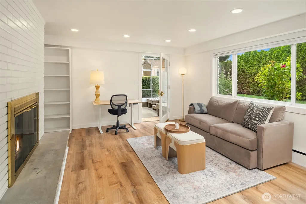 8505 21st Avenue NW Seattle WA 98117