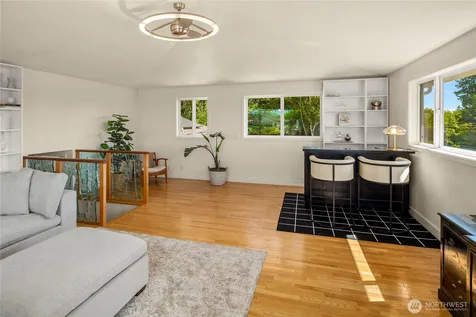 8505 21st Avenue NW Seattle WA 98117