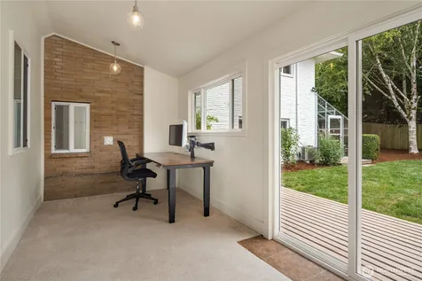 8505 21st Avenue NW Seattle WA 98117
