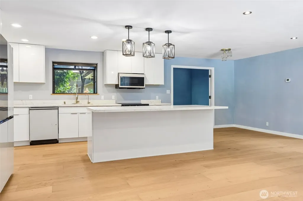 16220 Ambaum Boulevard S Burien WA 98148