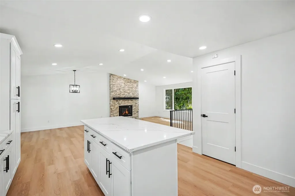 19414 1st Avenue SE Bothell WA 98012